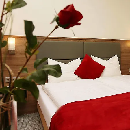 Naam & Frankfurt City-messe Airport Hotel Frankfurt am Main