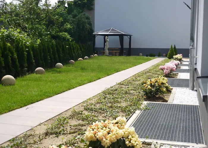 Naam & Frankfurt City-messe Airport フランクフルト