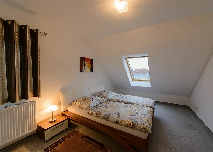 Naam & Frankfurt City-messe Airport フランクフルト