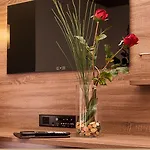 Naam & Frankfurt City-messe Airport 3*