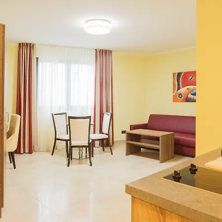 Naam & Frankfurt City-messe Airport