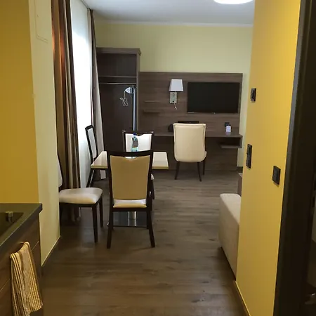 Naam & Frankfurt City-messe Airport 3* Fráncfort del Meno