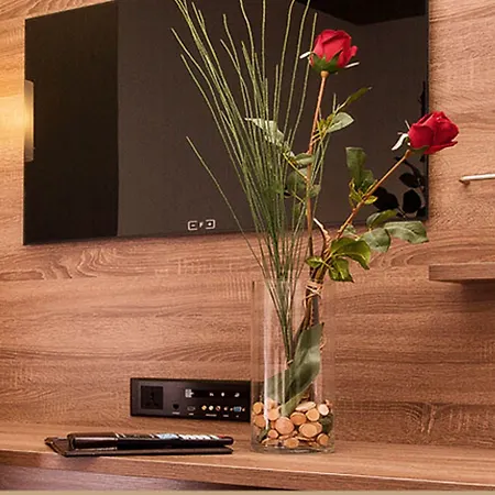 Naam & Frankfurt City-messe Airport 3*