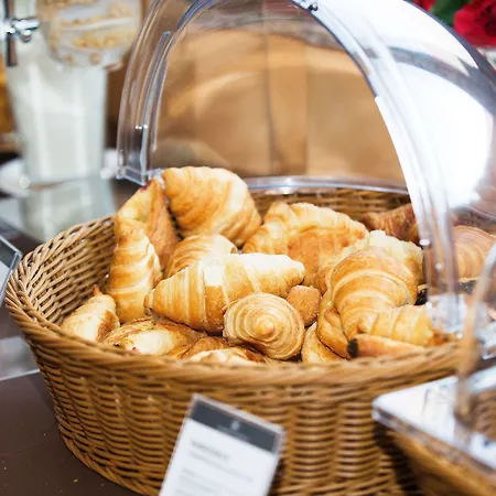 Hotel Naam & Frankfurt City-messe Airport