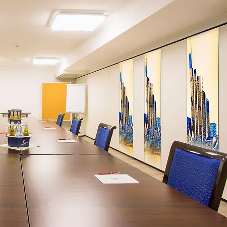 Naam & Frankfurt City-messe Airport Szálloda