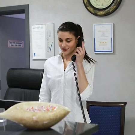 Naam & Frankfurt City-messe Airport Hotel