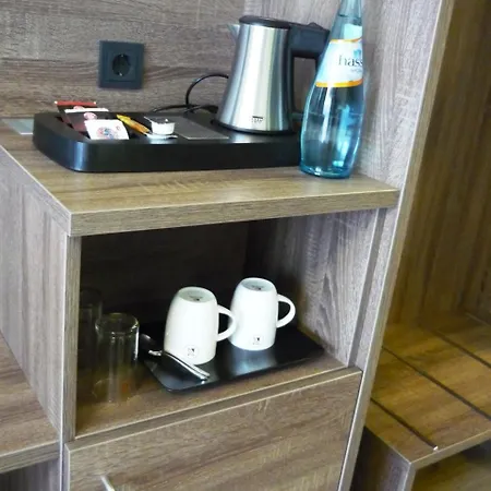 Naam & Frankfurt City-messe Airport Hotel