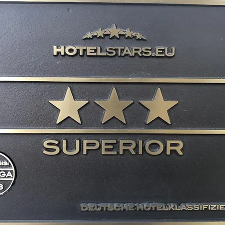 Hotel Naam & Frankfurt City-messe Airport 3*