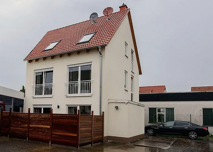 Naam & Frankfurt City-messe Airport 3* פרנקפורט