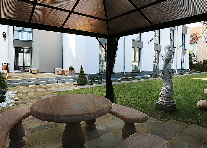 Hotel Naam & Frankfurt City-messe Airport