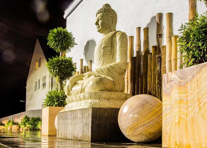 Naam & Frankfurt City-messe Airport Hotel 3*