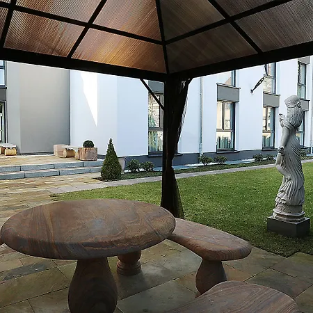 Otel Naam & Frankfurt City-messe Airport