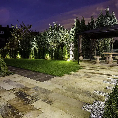 Otel Naam & Frankfurt City-messe Airport