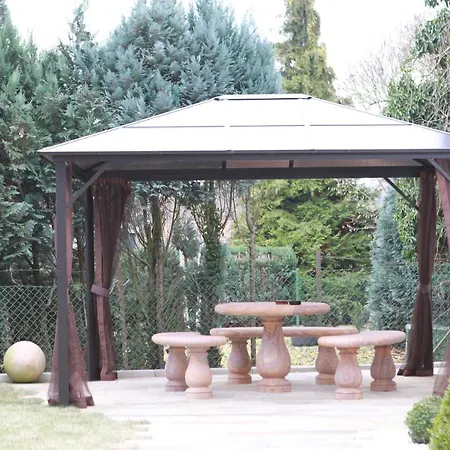 Naam & Frankfurt City-messe Airport Otel