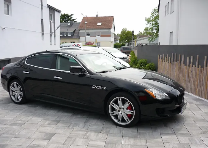 Hotel Naam & Frankfurt City-messe Airport